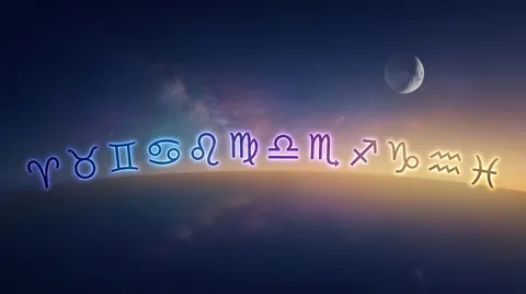 Астрологічна композиція з символами зодіаку, планетами та зірками для гороскопу на 7 липня 2026