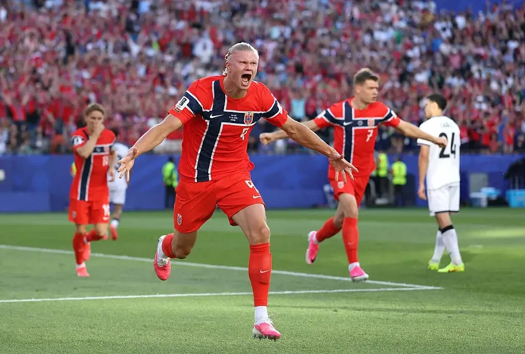 Haaland scores brace on impressive World Cup debut